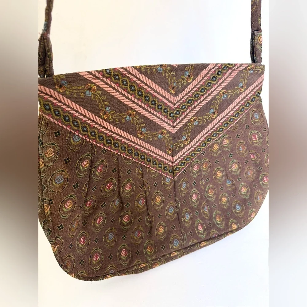 Vintage Theodor 1969s Tapestry Carpet Floral Embroidered Purse Bag